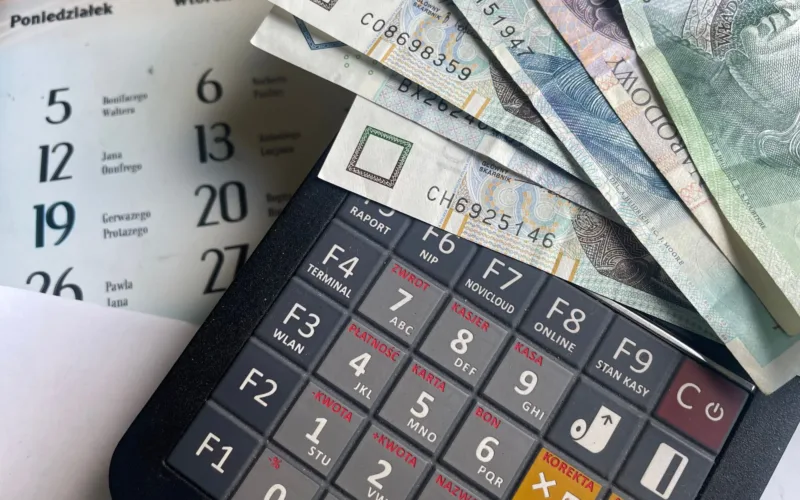 How to Save Money on a Tight Budget: 30 Realistic Ways That Actually Work