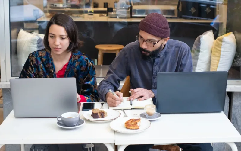 How to Find Freelance Clients Without Gig Platforms